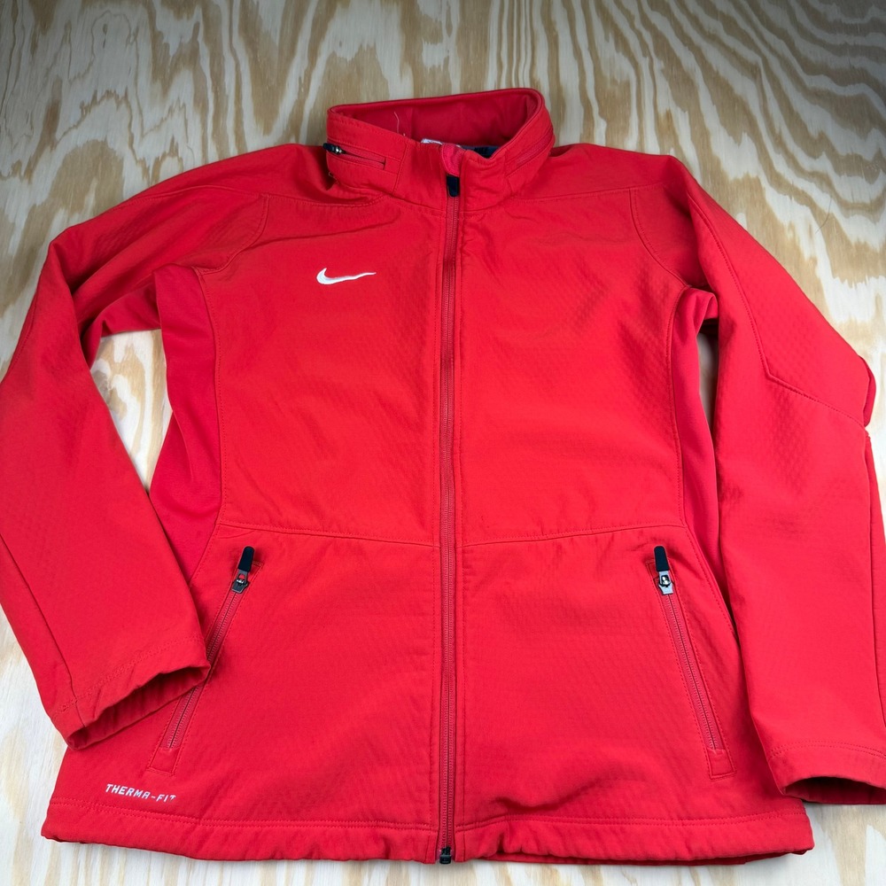 Nike Therma-FIT Red Full Zip Jacket Women Medium Stowaway Hood Waffle Fleece
